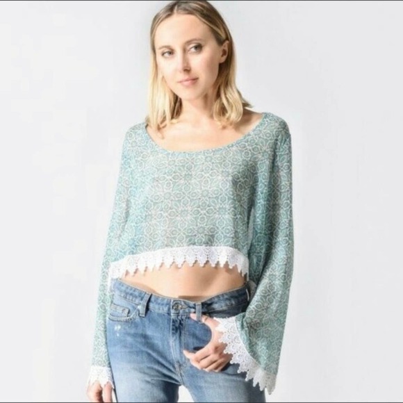 SHOW ME YOUR MUMU Chappell Top Lace Bell Sleeve Cropped Size Medium - Picture 3 of 9